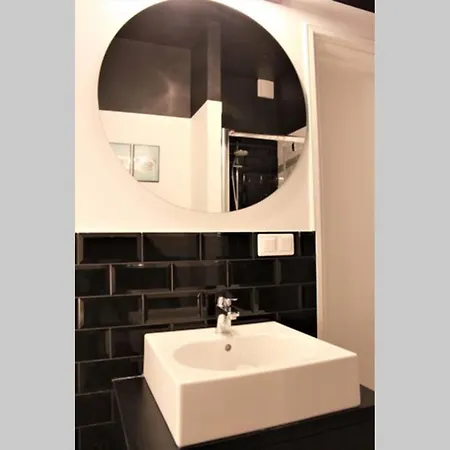 Unique Brick 5 - Old Town & Market Square